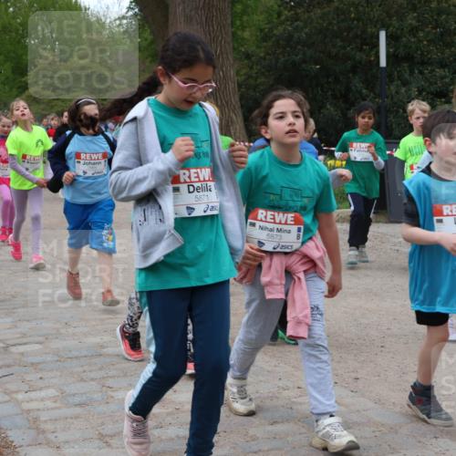 25.04.2026 - Das Zehntel Zöllner http://msf.ph/oto/9597015 25.04.2026 10:47:48 Laufen 7994, 5871, 5873, 5647 meine-sportfotos.de