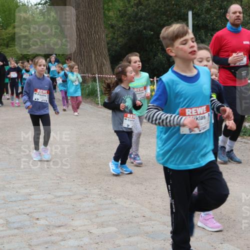 25.04.2026 - Das Zehntel Zöllner http://msf.ph/oto/9597251 25.04.2026 10:48:55 Laufen 5944 meine-sportfotos.de