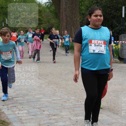 25.04.2026 - Das Zehntel Zöllner http://msf.ph/oto/9597287 25.04.2026 10:49:07 Laufen 7563, 5730 meine-sportfotos.de