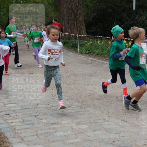 25.04.2026 - Das Zehntel Zöllner http://msf.ph/oto/9597319 25.04.2026 10:49:19 Laufen 20, 6559, 6563, 7765 meine-sportfotos.de
