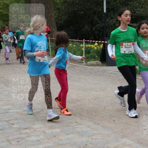 25.04.2026 - Das Zehntel Zöllner http://msf.ph/oto/9597328 25.04.2026 10:49:21 Laufen 20, 680, 5851, 5853 meine-sportfotos.de
