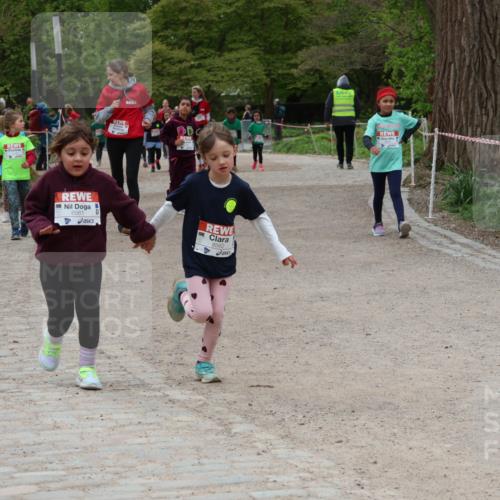 25.04.2026 - Das Zehntel Zöllner http://msf.ph/oto/9597421 25.04.2026 10:50:23 Laufen 6561, 6562 meine-sportfotos.de