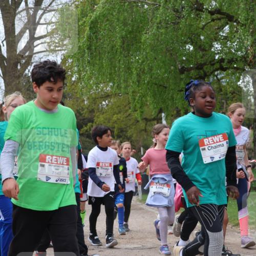 25.04.2026 - Das Zehntel Zöllner http://msf.ph/oto/9610486 25.04.2026 09:45:28 Laufen 6110, 99, 7143, 5882 meine-sportfotos.de