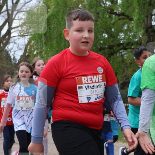 25.04.2026 - Das Zehntel Zöllner http://msf.ph/oto/9610506 25.04.2026 09:45:29 Laufen 7707, 7728, 6110, 6110, 7143 meine-sportfotos.de