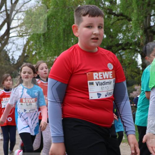 25.04.2026 - Das Zehntel Zöllner http://msf.ph/oto/9610508 25.04.2026 09:45:29 Laufen 7707, 7728, 6110 meine-sportfotos.de