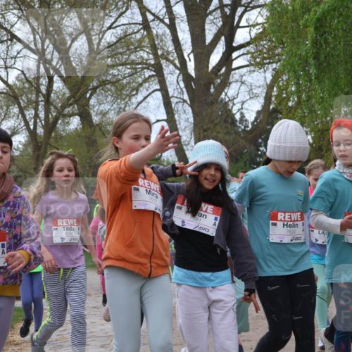 25.04.2026 - Das Zehntel Zöllner http://msf.ph/oto/9611222 25.04.2026 09:45:50 Laufen 6238, 6243, 7617, 7581, 7630, 7610 meine-sportfotos.de