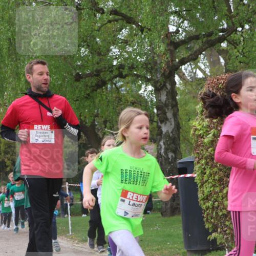 25.04.2026 - Das Zehntel Zöllner http://msf.ph/oto/9611361 25.04.2026 09:45:55 Laufen 5666, 7077 meine-sportfotos.de