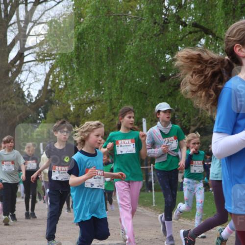 25.04.2026 - Das Zehntel Zöllner http://msf.ph/oto/9611474 25.04.2026 09:45:59 Laufen 6664, 5616, 50, 6316 meine-sportfotos.de
