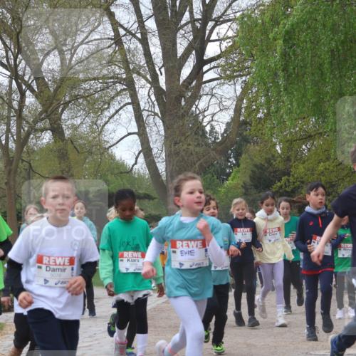 25.04.2026 - Das Zehntel Zöllner http://msf.ph/oto/9611489 25.04.2026 09:46:00 Laufen 7343, 5076, 6664, 7761 meine-sportfotos.de