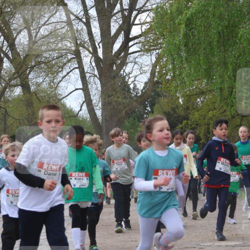 25.04.2026 - Das Zehntel Zöllner http://msf.ph/oto/9611492 25.04.2026 09:46:00 Laufen 7343, 502, 5076, 40, 6456, 6664 meine-sportfotos.de