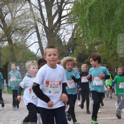 25.04.2026 - Das Zehntel Zöllner http://msf.ph/oto/9611503 25.04.2026 09:46:00 Laufen 7343, 5076, 25105, 7417, 7414 meine-sportfotos.de