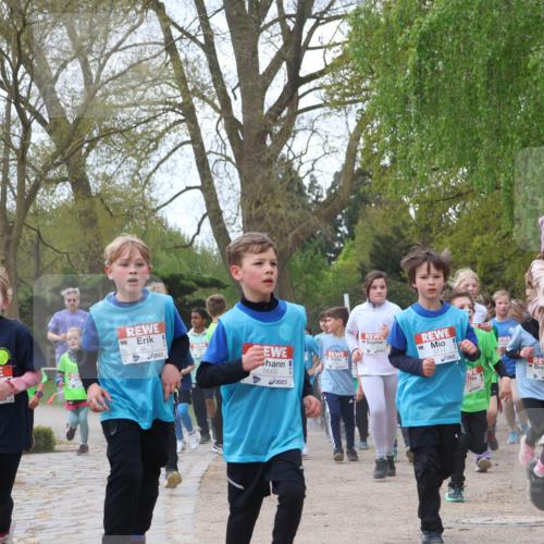 25.04.2026 - Das Zehntel Zöllner http://msf.ph/oto/9611691 25.04.2026 09:46:08 Laufen 65, 5672, 5669, 5714 meine-sportfotos.de