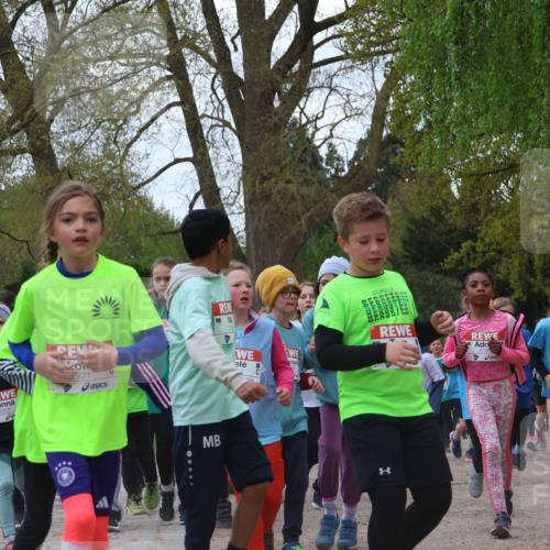 25.04.2026 - Das Zehntel Zöllner http://msf.ph/oto/9611983 25.04.2026 09:46:17 Laufen 6602, 221, 7076, 7 meine-sportfotos.de