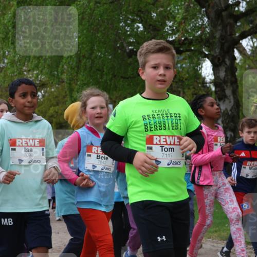25.04.2026 - Das Zehntel Zöllner http://msf.ph/oto/9612051 25.04.2026 09:46:20 Laufen 7099, 7642, 7117, 7983 meine-sportfotos.de