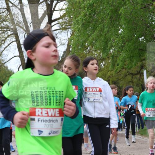 25.04.2026 - Das Zehntel Zöllner http://msf.ph/oto/9612123 25.04.2026 09:46:22 Laufen 5763, 5776, 7012, 7923, 5595 meine-sportfotos.de