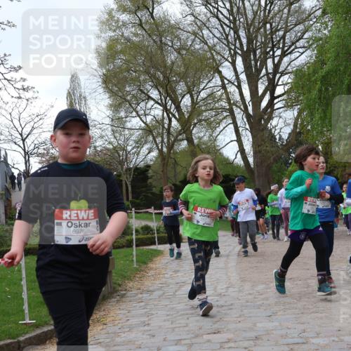 25.04.2026 - Das Zehntel Zöllner http://msf.ph/oto/9612476 25.04.2026 09:46:36 Laufen 6976 meine-sportfotos.de