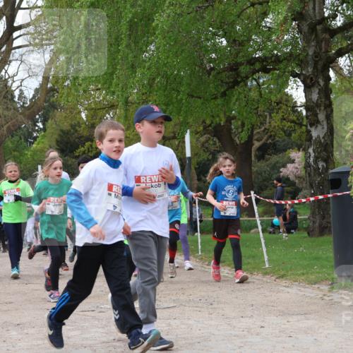 25.04.2026 - Das Zehntel Zöllner http://msf.ph/oto/9612544 25.04.2026 09:46:38 Laufen 200 meine-sportfotos.de