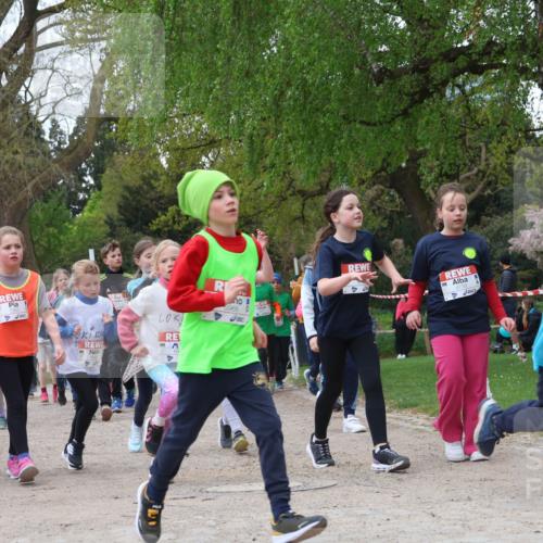 25.04.2026 - Das Zehntel Zöllner http://msf.ph/oto/9613089 25.04.2026 09:46:56 Laufen 1966 meine-sportfotos.de