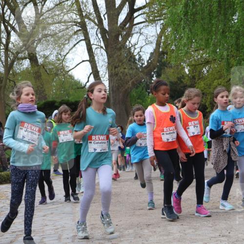 25.04.2026 - Das Zehntel Zöllner http://msf.ph/oto/9613139 25.04.2026 09:46:58 Laufen 7515, 7499, 6817 meine-sportfotos.de