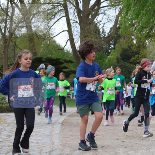 25.04.2026 - Das Zehntel Zöllner http://msf.ph/oto/9613353 25.04.2026 09:47:06 Laufen 5400, 5397, 64558 meine-sportfotos.de