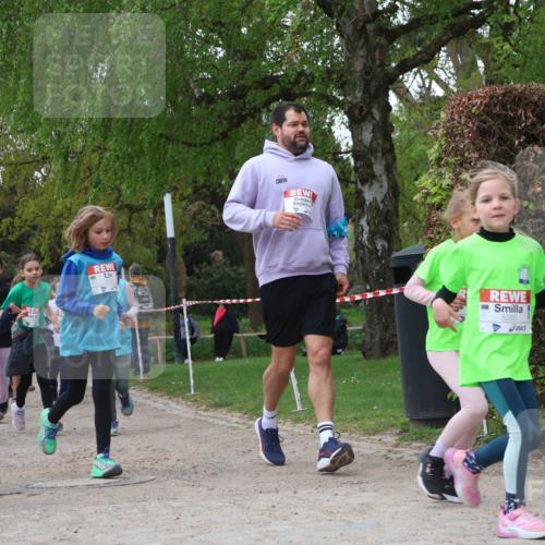 25.04.2026 - Das Zehntel Zöllner http://msf.ph/oto/9613446 25.04.2026 09:47:09 Laufen 645, 5233 meine-sportfotos.de