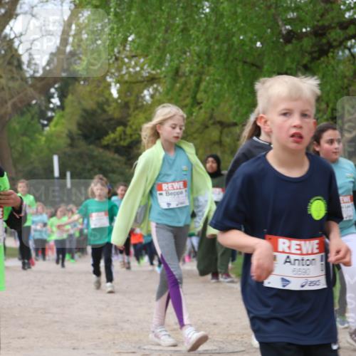 25.04.2026 - Das Zehntel Zöllner http://msf.ph/oto/9613739 25.04.2026 09:47:21 Laufen 7295, 6590 meine-sportfotos.de