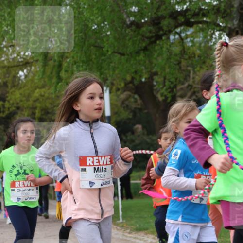 25.04.2026 - Das Zehntel Zöllner http://msf.ph/oto/9614013 25.04.2026 09:47:30 Laufen 8069, 6823, 7087, 50 meine-sportfotos.de