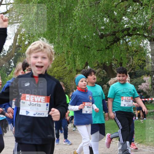 25.04.2026 - Das Zehntel Zöllner http://msf.ph/oto/9614486 25.04.2026 09:47:48 Laufen 267, 6278, 5328, 5974 meine-sportfotos.de