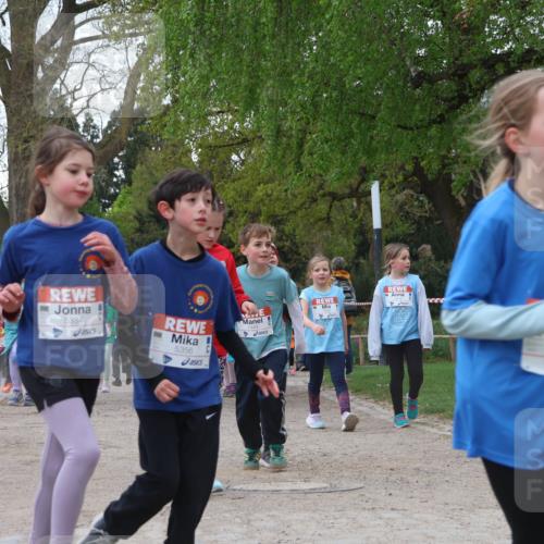 25.04.2026 - Das Zehntel Zöllner http://msf.ph/oto/9614616 25.04.2026 09:47:55 Laufen 68, 5334, 5356, 829 meine-sportfotos.de