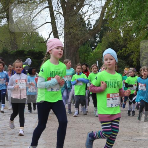 25.04.2026 - Das Zehntel Zöllner http://msf.ph/oto/9614654 25.04.2026 09:47:56 Laufen 7996, 7997, 7018, 7031, 7650 meine-sportfotos.de