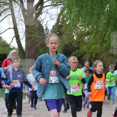 25.04.2026 - Das Zehntel Zöllner http://msf.ph/oto/9614920 25.04.2026 09:48:07 Laufen 5945, 7507, 7020, 5934, 5937 meine-sportfotos.de