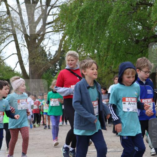 25.04.2026 - Das Zehntel Zöllner http://msf.ph/oto/9615011 25.04.2026 09:48:10 Laufen 7569, 7447, 37, 7440 meine-sportfotos.de