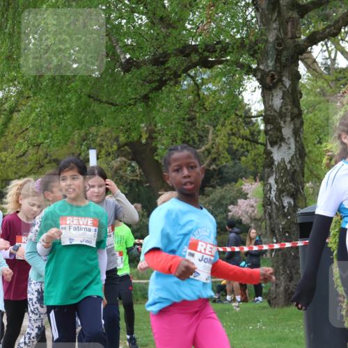 25.04.2026 - Das Zehntel Zöllner http://msf.ph/oto/9615111 25.04.2026 09:48:14 Laufen 9875, 7828, 68, 7743 meine-sportfotos.de