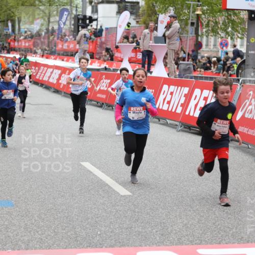 25.04.2026 - Das Zehntel Strokosch-Dieckow http://msf.ph/oto/9615197 25.04.2026 10:59:00 Ziel 5032, 5168, 5206, 5377, 5608, 5616, 5643, 5810, 6348, 6378, 6574, 6609, 6662, 6678, 6837, 6848, 6892, 6893, 6897, 7680, 7915 meine-sportfotos.de