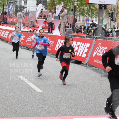 25.04.2026 - Das Zehntel Strokosch-Dieckow http://msf.ph/oto/9615224 25.04.2026 10:59:00 Ziel 5032, 5168, 5206, 5377, 5608, 5616, 5643, 5810, 6348, 6378, 6574, 6609, 6662, 6678, 6837, 6848, 6892, 6893, 6897, 7680, 7915 meine-sportfotos.de