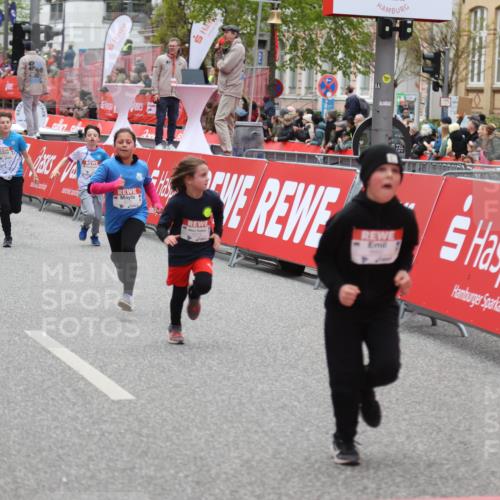 25.04.2026 - Das Zehntel Strokosch-Dieckow http://msf.ph/oto/9615232 25.04.2026 10:59:00 Ziel 5032, 5168, 5206, 5377, 5608, 5616, 5643, 5810, 6348, 6378, 6574, 6609, 6662, 6678, 6837, 6848, 6892, 6893, 6897, 7680, 7915 meine-sportfotos.de
