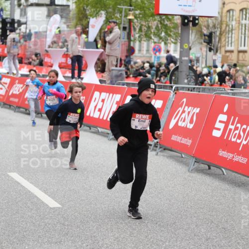 25.04.2026 - Das Zehntel Strokosch-Dieckow http://msf.ph/oto/9615249 25.04.2026 10:58:59 Ziel 5032, 5168, 5206, 5377, 5608, 5616, 5643, 5810, 6378, 6574, 6603, 6662, 6678, 6837, 6848, 6892, 6893, 6897, 7680, 7915, 8070 meine-sportfotos.de