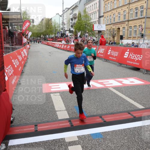 25.04.2026 - Das Zehntel Strokosch-Dieckow http://msf.ph/oto/9615461 25.04.2026 10:57:07 Ziel 5017, 5161, 5412, 5480, 5585, 5784, 5870, 5896, 6157, 6293, 6300, 6301, 6307, 6495, 6515, 6702, 6761, 6980, 7047, 7309, 7326, 7363, 7508, 7605, 7818, 7943, 8012, 8028, 8034, 8038 meine-sportfotos.de