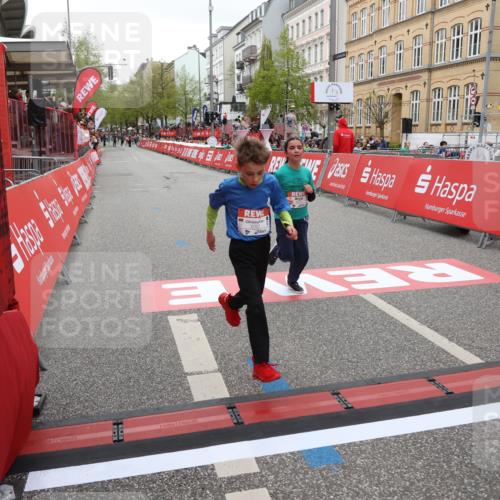 25.04.2026 - Das Zehntel Strokosch-Dieckow http://msf.ph/oto/9615471 25.04.2026 10:57:07 Ziel 5017, 5161, 5412, 5480, 5585, 5784, 5870, 5896, 6157, 6293, 6300, 6301, 6307, 6495, 6515, 6702, 6761, 6980, 7047, 7309, 7326, 7363, 7508, 7605, 7818, 7943, 8012, 8028, 8034, 8038 meine-sportfotos.de