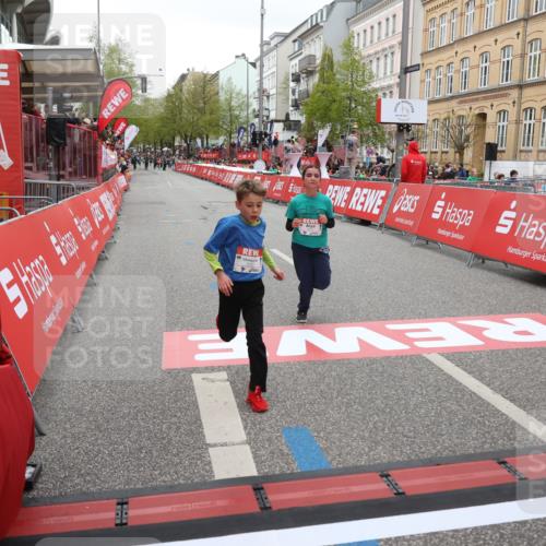 25.04.2026 - Das Zehntel Strokosch-Dieckow http://msf.ph/oto/9615518 25.04.2026 10:57:07 Ziel 5017, 5161, 5412, 5480, 5585, 5784, 5870, 5896, 6157, 6293, 6300, 6301, 6307, 6495, 6515, 6702, 6761, 6980, 7047, 7309, 7326, 7363, 7508, 7605, 7818, 7943, 8012, 8028, 8034, 8038 meine-sportfotos.de