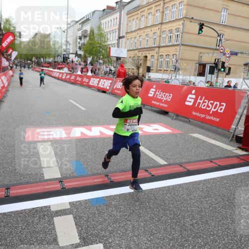 25.04.2026 - Das Zehntel Strokosch-Dieckow http://msf.ph/oto/9615587 25.04.2026 10:57:03 Ziel 5156, 5161, 5412, 5480, 6293, 6301, 6307, 6475, 6735, 6761, 6842, 7047, 7053, 7226, 7309, 7326, 7363, 7389, 7508, 7842, 7878, 8012 meine-sportfotos.de