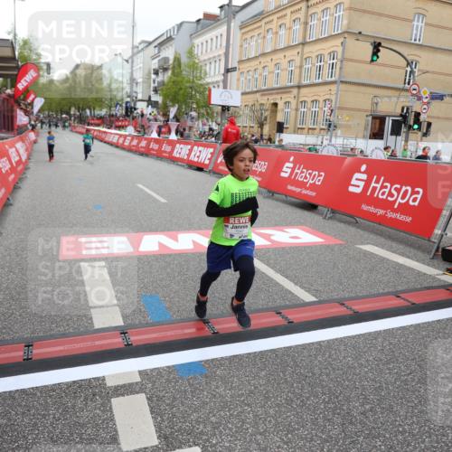 25.04.2026 - Das Zehntel Strokosch-Dieckow http://msf.ph/oto/9615597 25.04.2026 10:57:03 Ziel 5156, 5161, 5412, 5480, 6293, 6301, 6307, 6475, 6735, 6761, 6842, 7047, 7053, 7226, 7309, 7326, 7363, 7389, 7508, 7842, 7878, 8012 meine-sportfotos.de