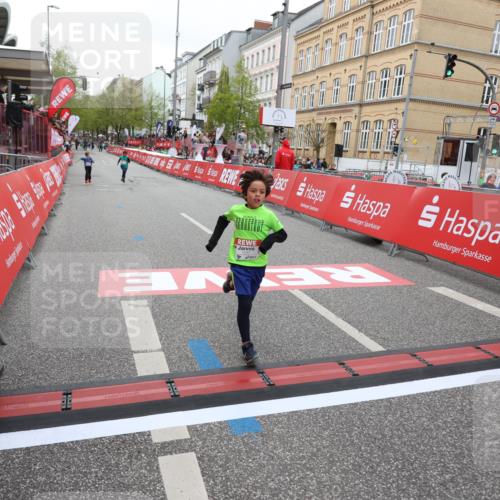 25.04.2026 - Das Zehntel Strokosch-Dieckow http://msf.ph/oto/9615609 25.04.2026 10:57:03 Ziel 5156, 5161, 5412, 5480, 6293, 6301, 6307, 6475, 6735, 6761, 6842, 7047, 7053, 7226, 7309, 7326, 7363, 7389, 7508, 7842, 7878, 8012 meine-sportfotos.de