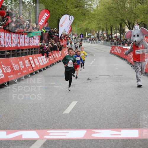 25.04.2026 - Das Zehntel Strokosch-Dieckow http://msf.ph/oto/9615616 25.04.2026 08:47:49 Ziel 1726 meine-sportfotos.de