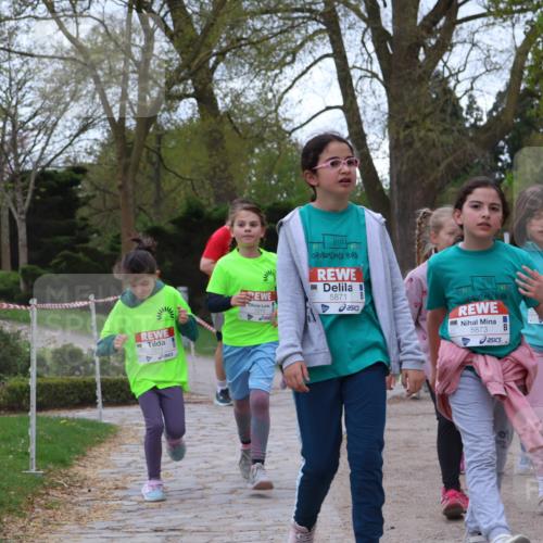 25.04.2026 - Das Zehntel Zöllner http://msf.ph/oto/9615638 25.04.2026 09:48:31 Laufen 7213, 7210, 5871, 5873, 747 meine-sportfotos.de