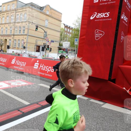 25.04.2026 - Das Zehntel Strokosch-Dieckow http://msf.ph/oto/9615651 25.04.2026 10:57:01 Ziel 5156, 5161, 5480, 5711, 6164, 6189, 6475, 6735, 6761, 6842, 7047, 7053, 7074, 7203, 7226, 7363, 7389, 7508, 7821, 7842, 7878, 8012 meine-sportfotos.de
