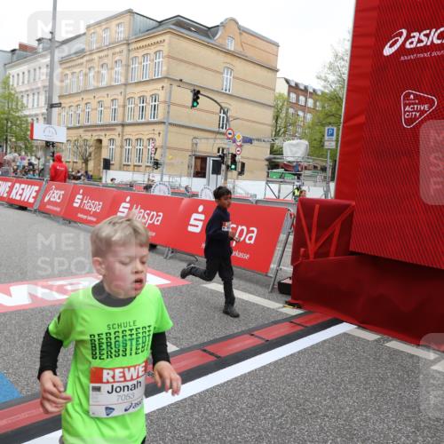 25.04.2026 - Das Zehntel Strokosch-Dieckow http://msf.ph/oto/9615673 25.04.2026 10:57:01 Ziel 5156, 5161, 5480, 5711, 6164, 6189, 6475, 6735, 6761, 6842, 7047, 7053, 7074, 7203, 7226, 7363, 7389, 7508, 7821, 7842, 7878, 8012 meine-sportfotos.de