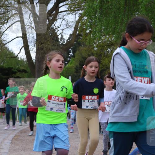 25.04.2026 - Das Zehntel Zöllner http://msf.ph/oto/9615682 25.04.2026 09:48:33 Laufen 7210, 6607, 512, 7431 meine-sportfotos.de