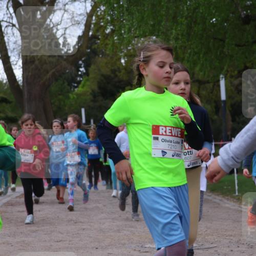 25.04.2026 - Das Zehntel Zöllner http://msf.ph/oto/9615693 25.04.2026 09:48:34 Laufen 7210, 607, 40, 6785, 7213 meine-sportfotos.de