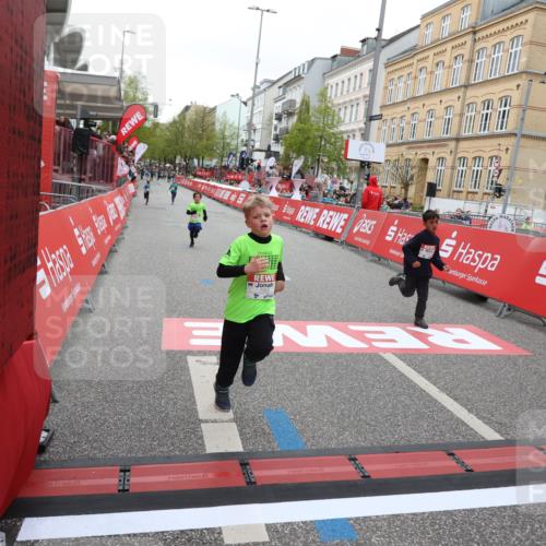 25.04.2026 - Das Zehntel Strokosch-Dieckow http://msf.ph/oto/9615767 25.04.2026 10:57:00 Ziel 5080, 5156, 5161, 5480, 5495, 5711, 6164, 6189, 6475, 6705, 6735, 6761, 6842, 7053, 7074, 7203, 7226, 7363, 7389, 7508, 7821, 7842, 7878, 8012 meine-sportfotos.de